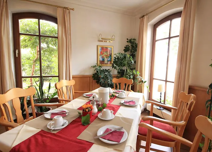 Zur Linde 3* Hohenlinden