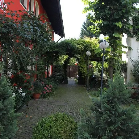 Zur Linde Hotell