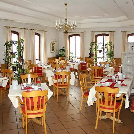 Hotell Zur Linde Hohenlinden
