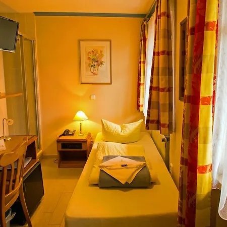 Hotel Zur Linde 3*