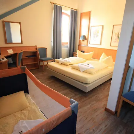 Hotell Zur Linde Hohenlinden