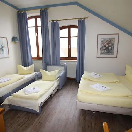 Hotel Zur Linde 3*
