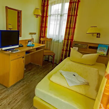 Hotell Zur Linde Hohenlinden