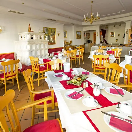 Hotell Zur Linde Hohenlinden
