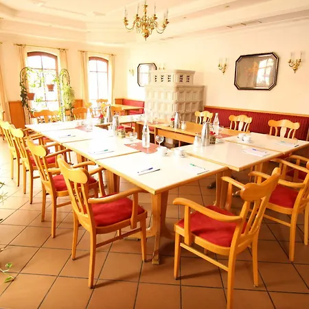 Hotell Zur Linde Hohenlinden