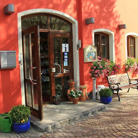 Zur Linde Hotel