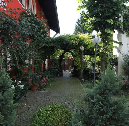Zur Linde Hotel