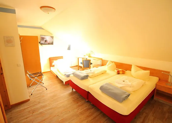 Zur Linde Hotel Hohenlinden