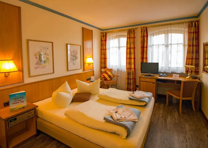 Zur Linde Hotel Hohenlinden