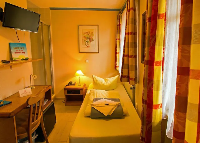 Zur Linde Hotel 3*